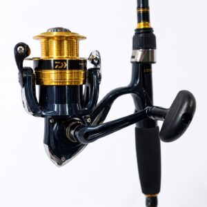 COMBO DAIWA Aird-X Sweepfire 7'0" Medium/Fast Spinning AIRX702MFS (2 Tramos)